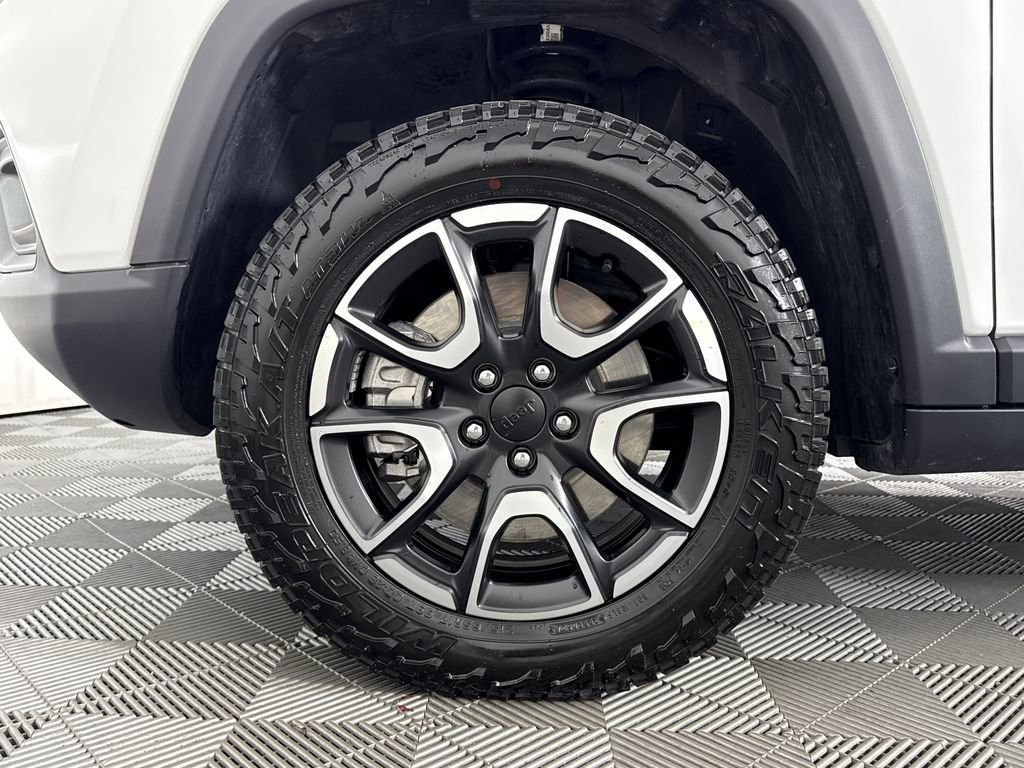 Used 2024 Jeep Compass Trailhawk image 9