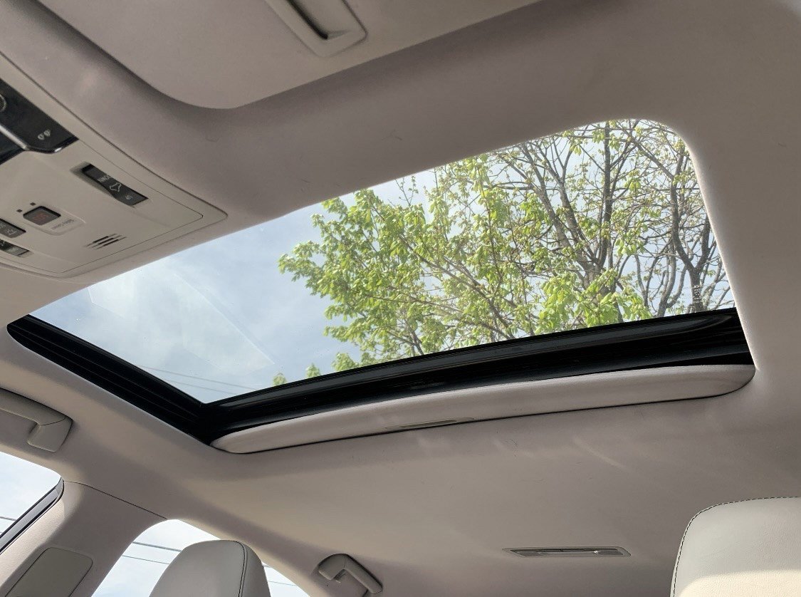 Used 2016 Lexus ES 350 w/ Luxury Package w/Wood Trim image 28