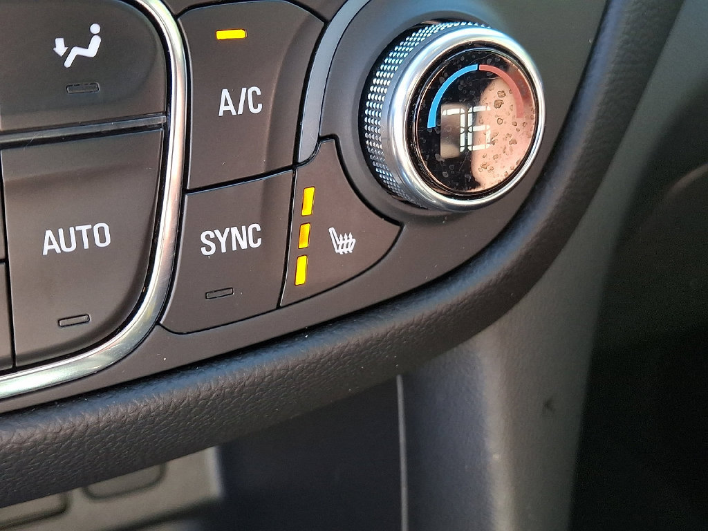 Used 2023 Chevrolet Equinox LT AWD/4WD image 30