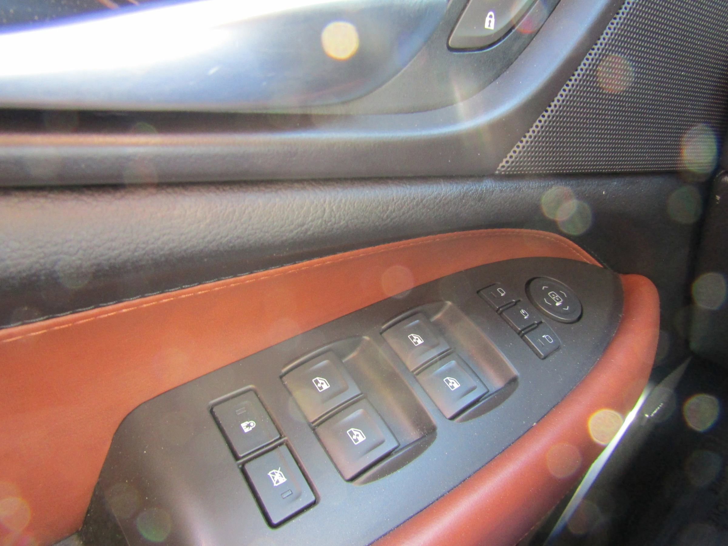 Used 2017 Cadillac Escalade Premium Luxury image 40