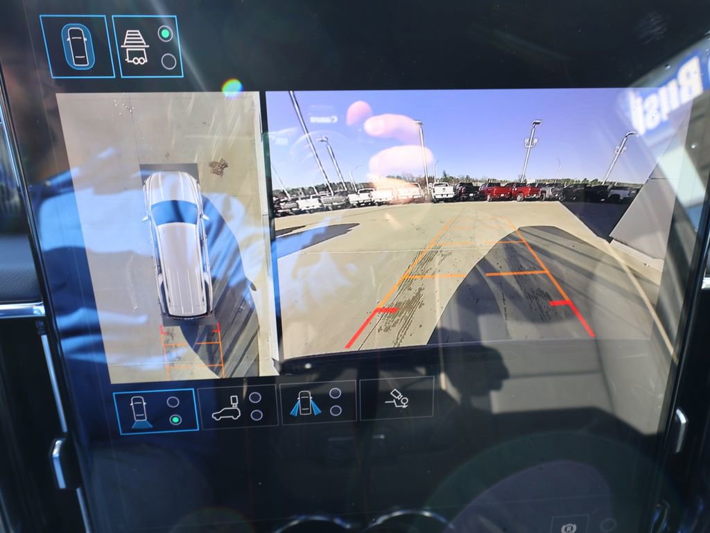 New 2026 GMC Yukon XL Elevation w/ LPO, Elevation Black Package image 24