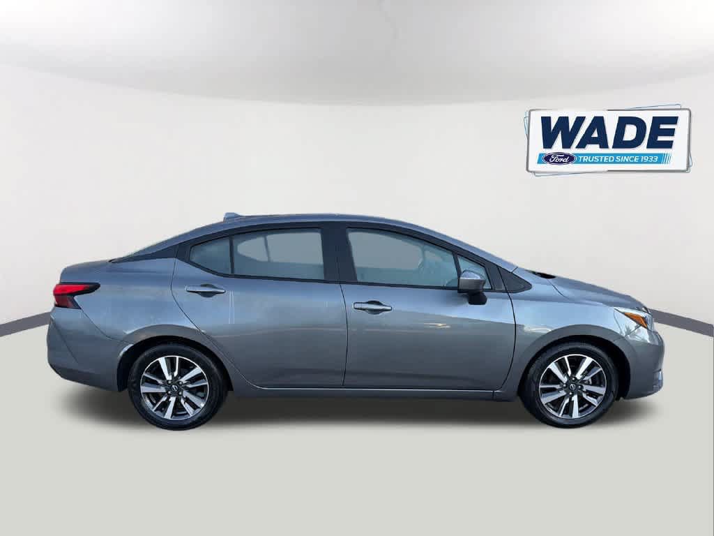 Used 2025 Nissan Versa SV FWD image 4