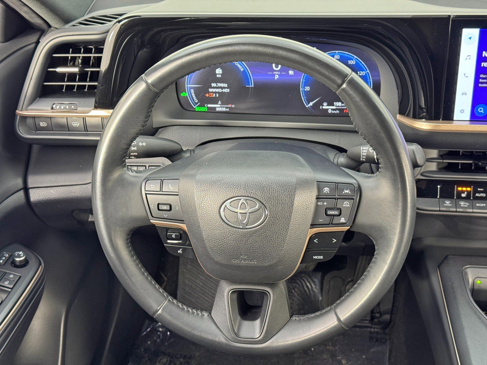 Used 2023 Toyota Crown XLE image 18