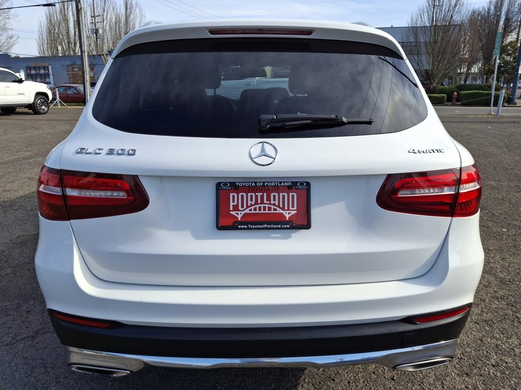 Used 2018 Mercedes-Benz GLC 300 4MATIC image 4