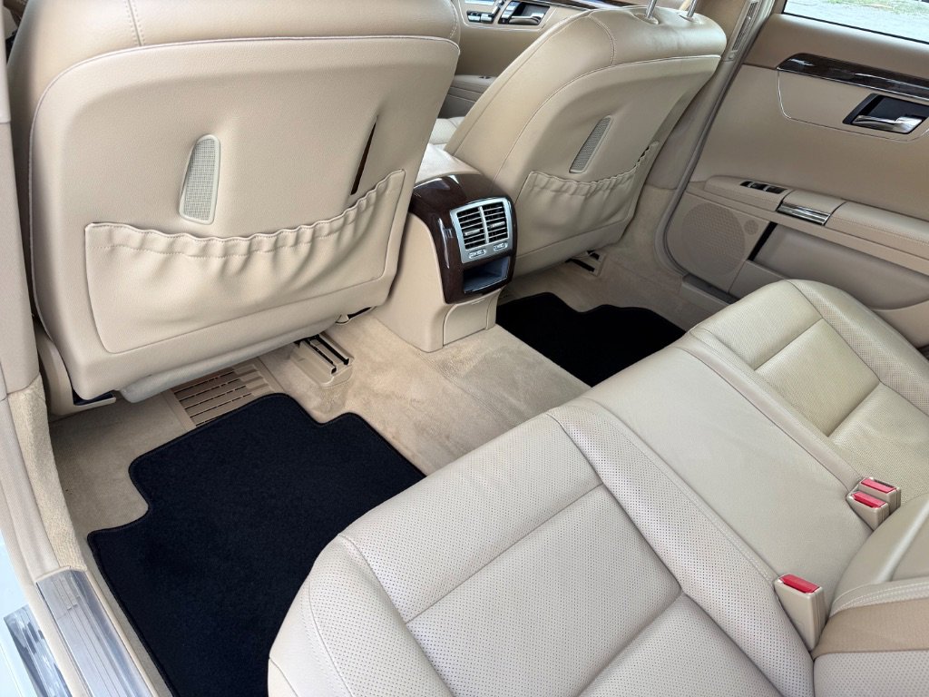 Used 2011 Mercedes-Benz S 400 w/ Sport Pkg image 44