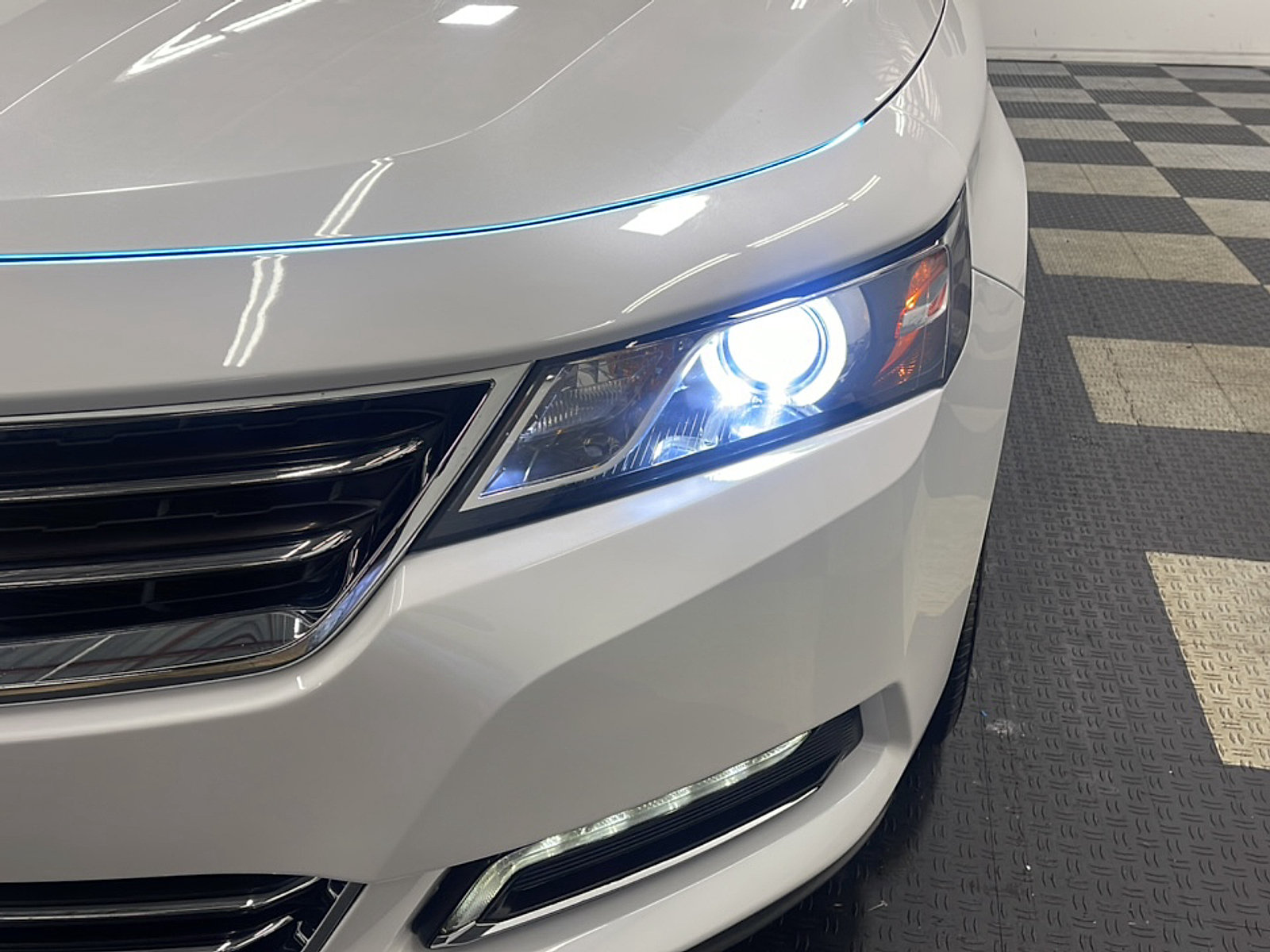 Used 2017 Chevrolet Impala Premier w/ Enhanced Convenience Package FWD image 26