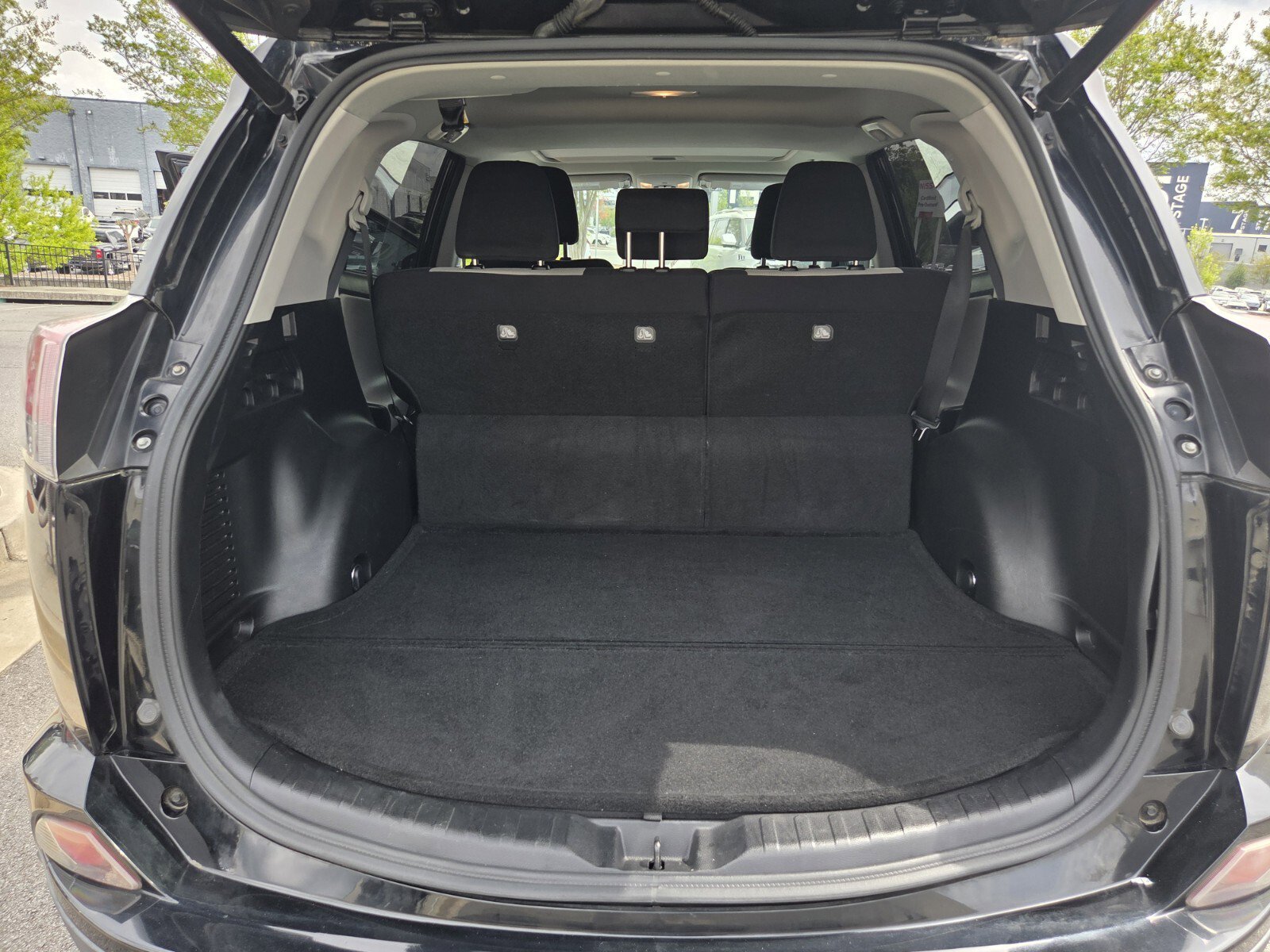 Used 2016 Toyota RAV4 XLE image 28