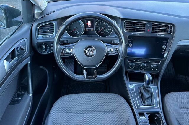 Used 2019 Volkswagen e-Golf SE w/ Driver Assistance Package image 14