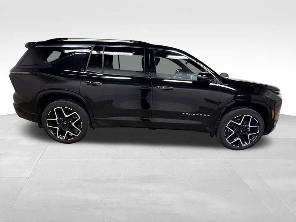 Certified 2026 Chevrolet Traverse High Country w/ LPO, Floor Liner Package AWD/4WD image 10