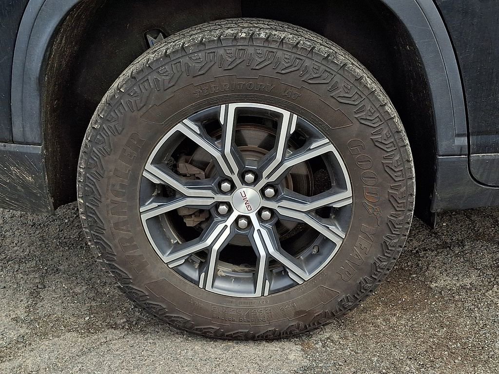 Certified 2024 GMC Acadia AT4 image 36
