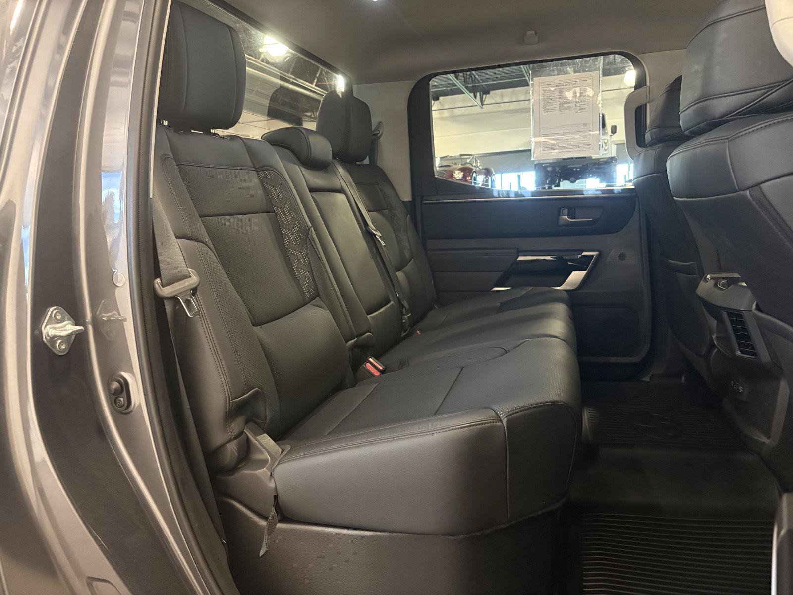 Used 2024 Toyota Tundra Limited AWD/4WD image 40