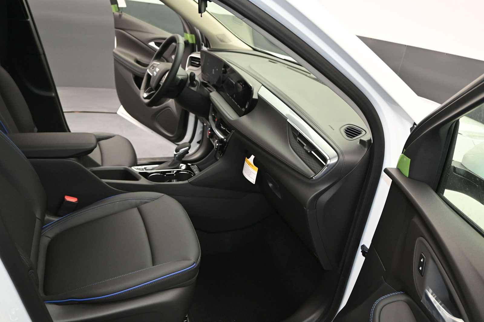New 2026 Buick Encore GX Sport Touring w/ Advanced Technology Package AWD/4WD image 25