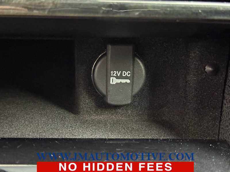 Used 2022 Chrysler 300 S image 41