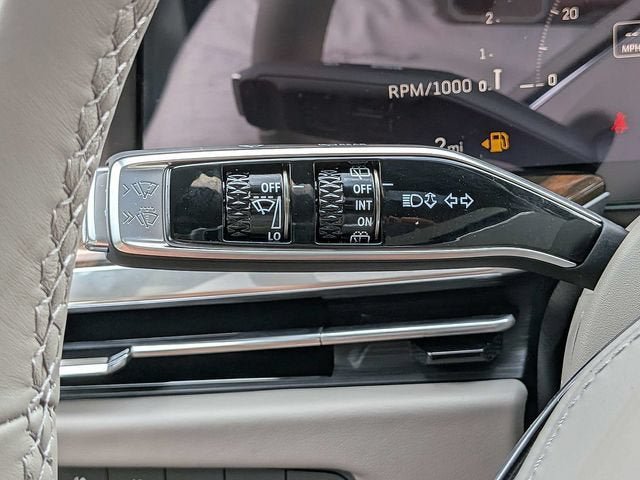 New 2026 Cadillac Escalade Platinum Luxury w/ LPO, Floor Liner Package AWD/4WD image 32