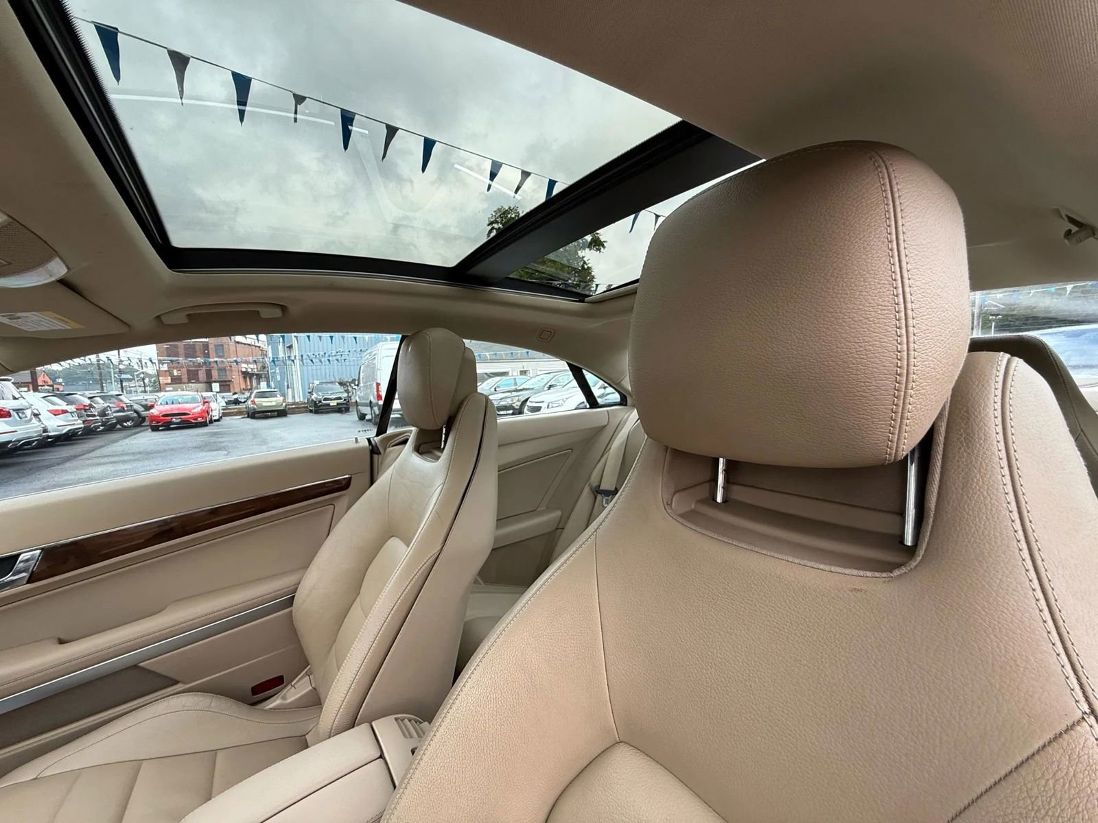 Used 2010 Mercedes-Benz E 350 Coupe image 24