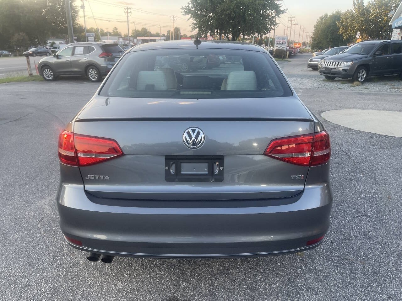 Used 2015 Volkswagen Jetta Sport FWD image 9