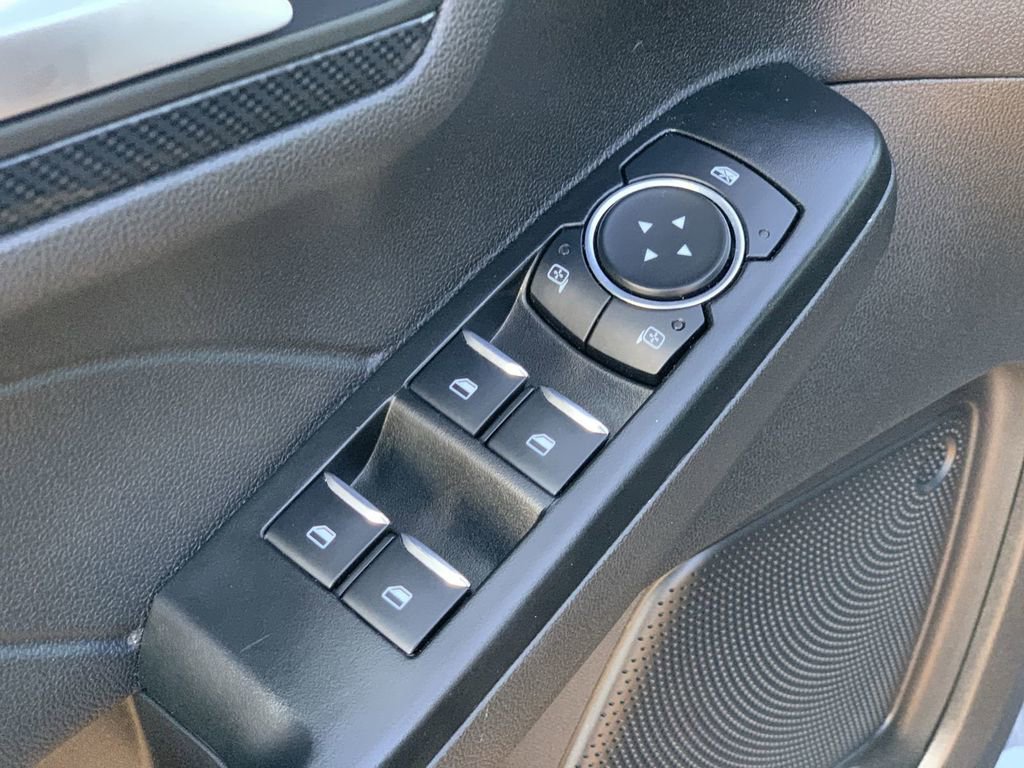 Used 2025 Ford Escape ST-Line image 21