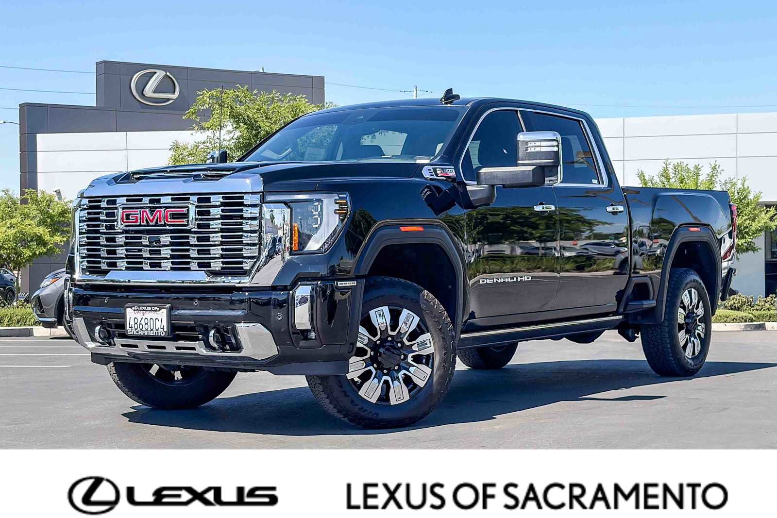 Used 2025 GMC Sierra 2500 Denali image 1