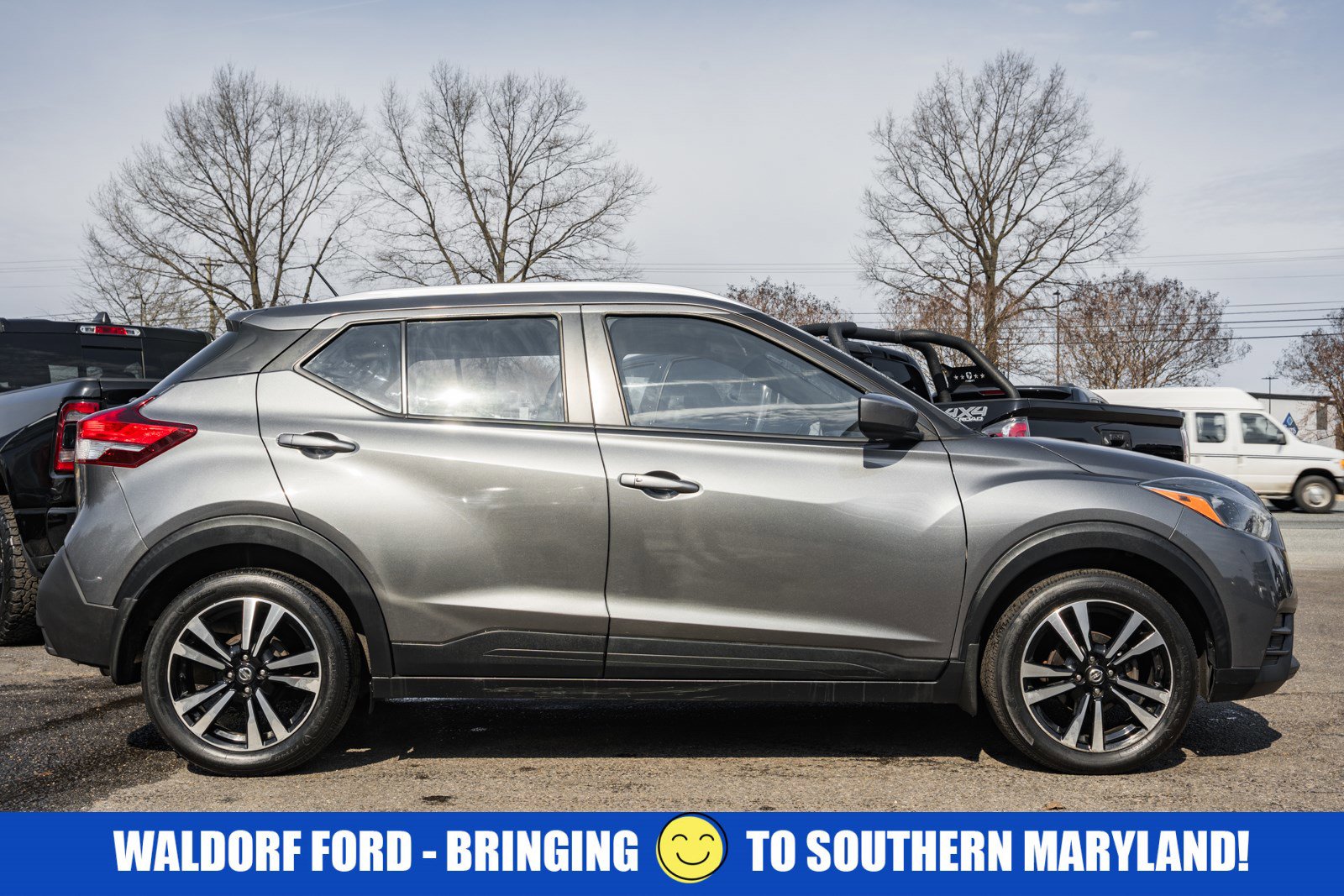 Used 2019 Nissan Kicks SV image 3