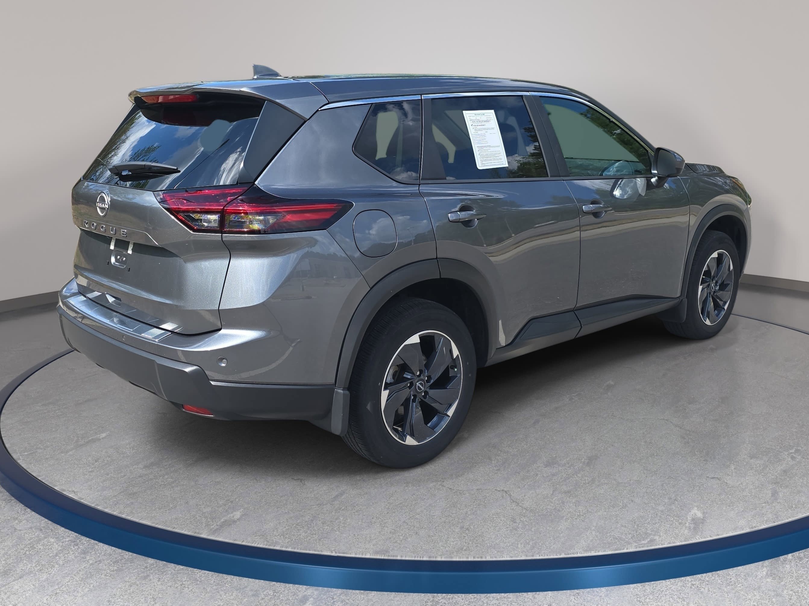 Used 2025 Nissan Rogue SV image 5