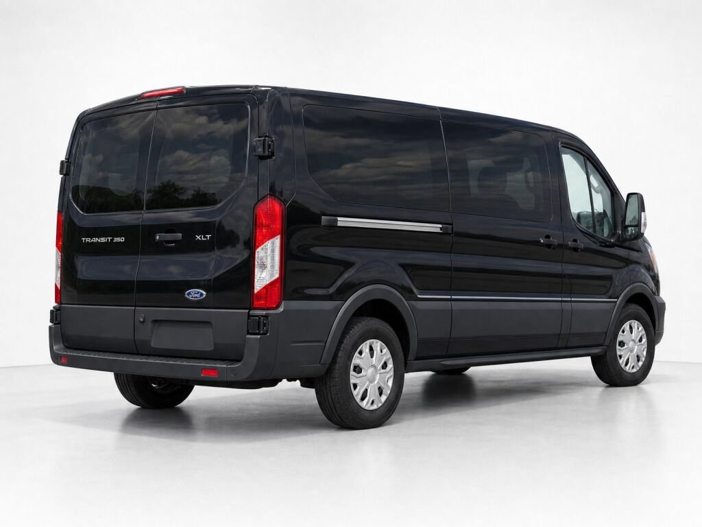 Used 2025 Ford Transit 350 XLT RWD image 4