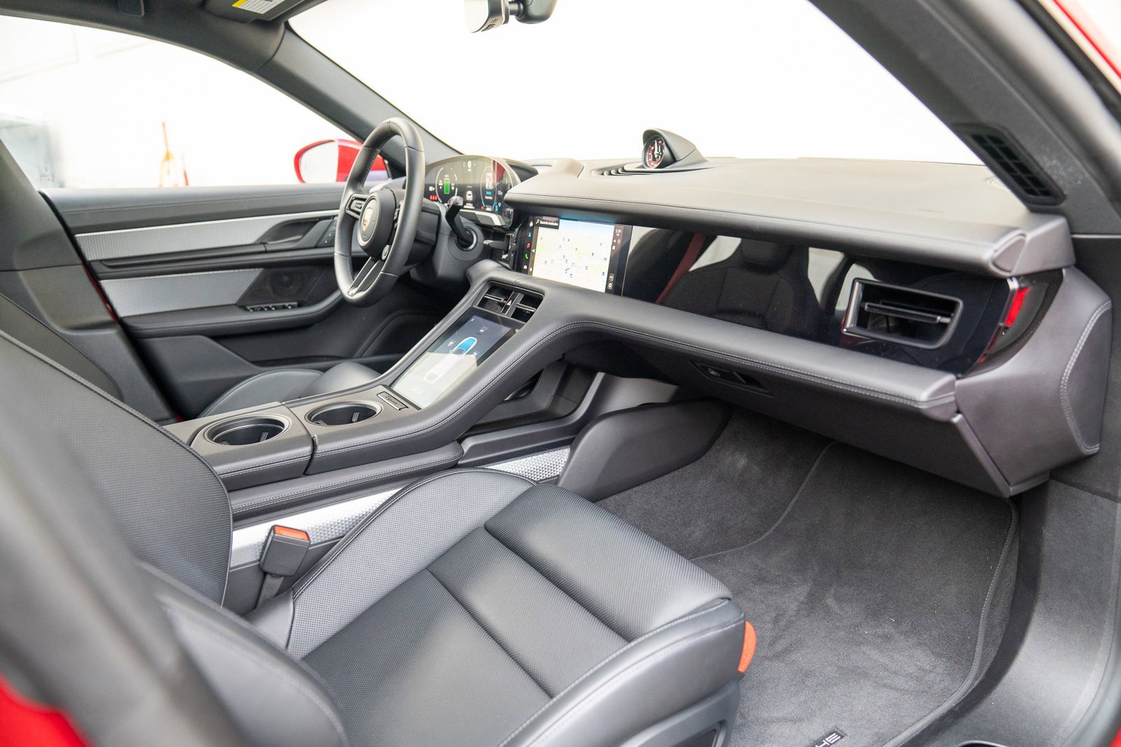 Used 2025 Porsche Taycan 4S image 22