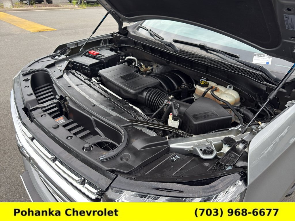 Used 2024 Chevrolet Tahoe Premier AWD/4WD image 32