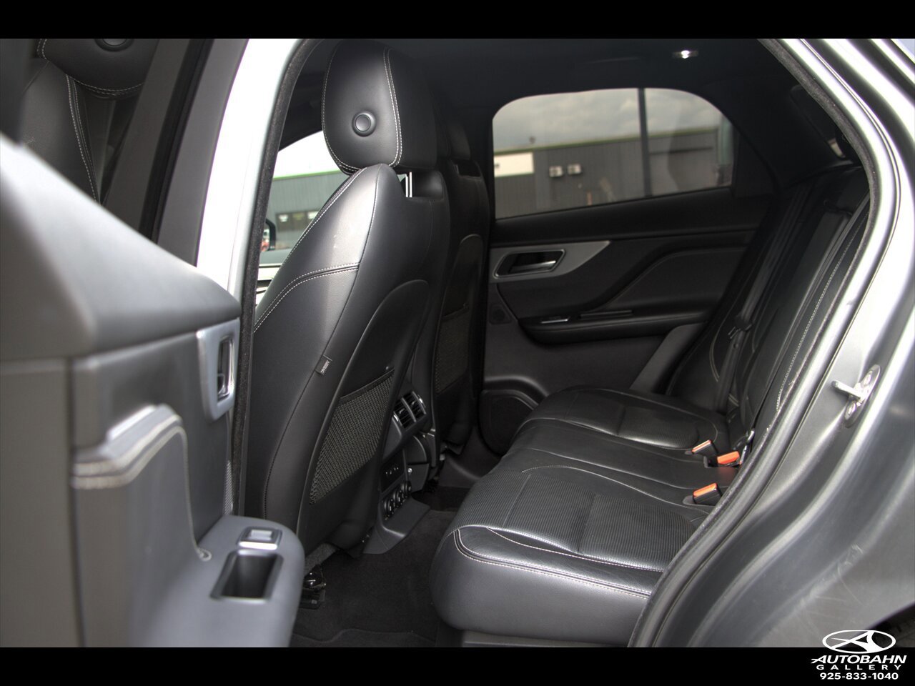 Used 2018 Jaguar F-PACE S image 31