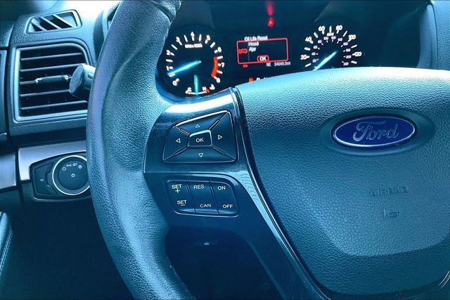 Used 2019 Ford Explorer XLT image 10