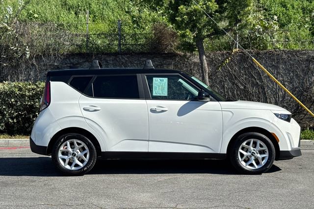 Used 2023 Kia Soul S image 3