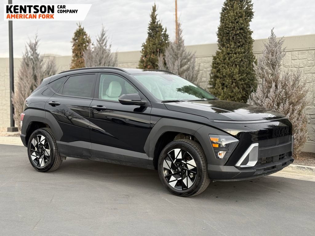 Used 2025 Hyundai Kona SEL image 12
