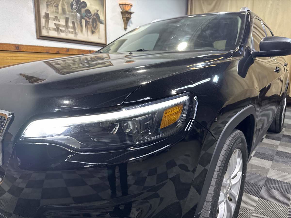 Used 2019 Jeep Cherokee Latitude w/ Popular Appearance Group FWD image 8