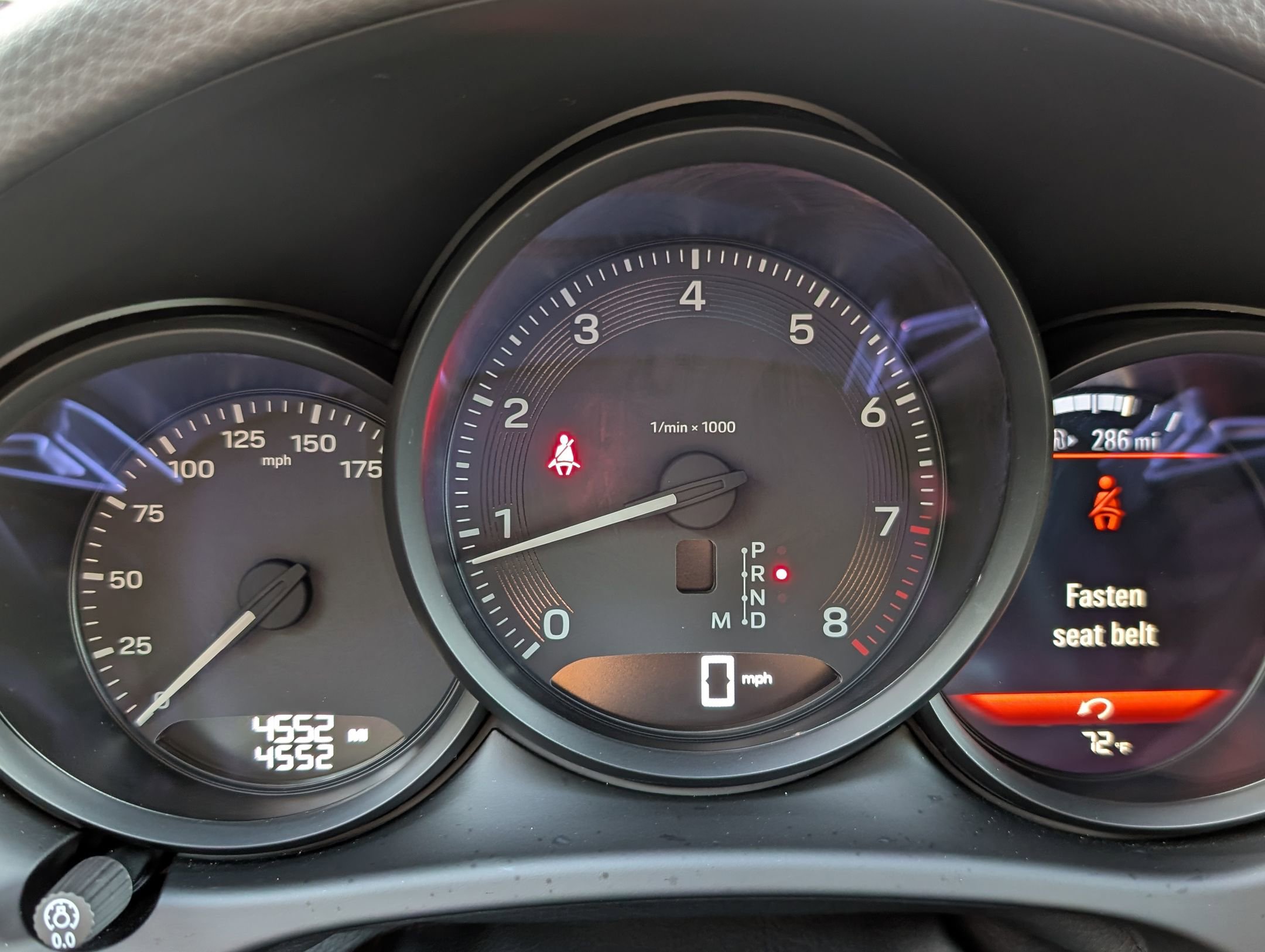 Certified 2025 Porsche Macan image 24