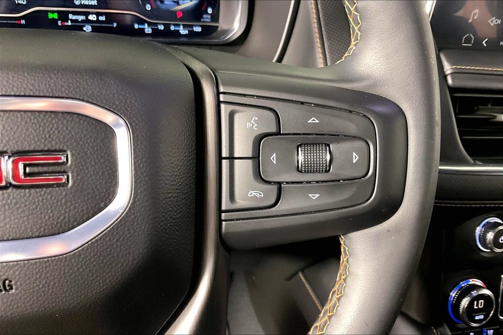 Used 2024 GMC Yukon AT4 w/ AT4 Premium Package AWD/4WD image 11