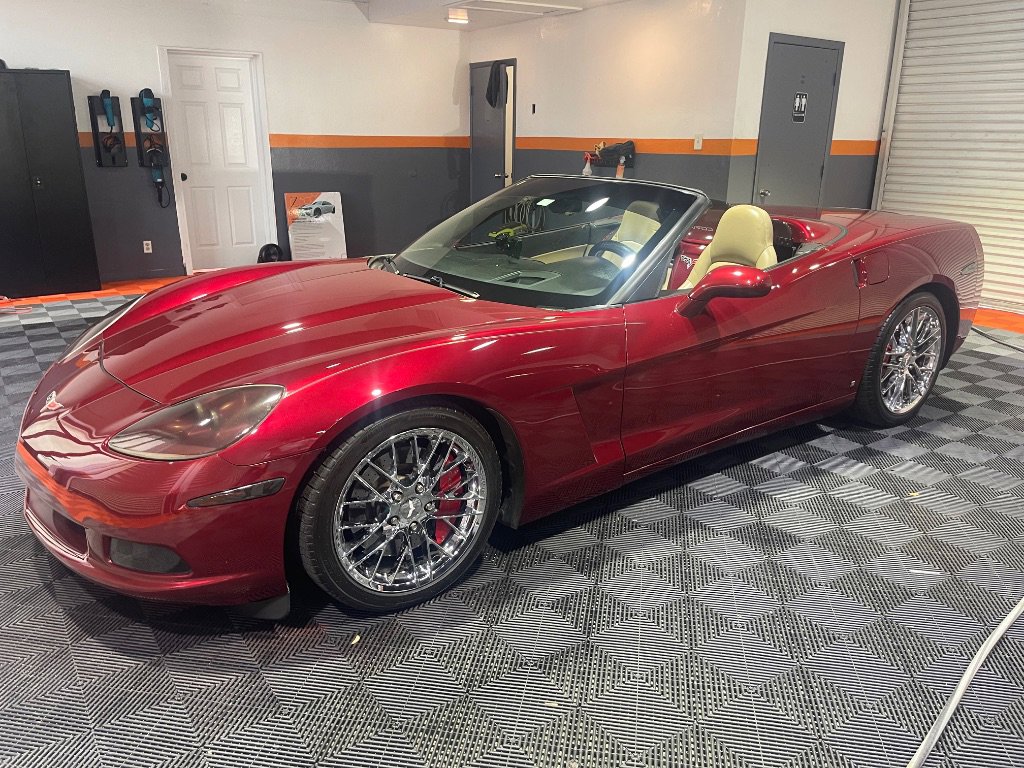 Used 2007 Chevrolet Corvette Convertible w/ Preferred Equipment Group image 3