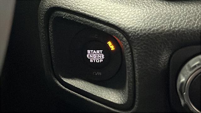 Used 2024 Jeep Wrangler Unlimited image 22