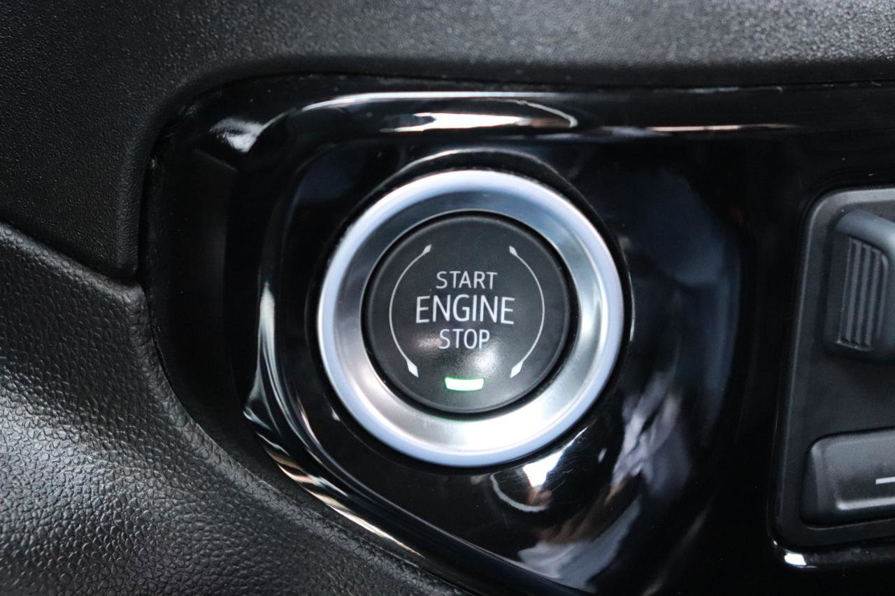 Used 2025 GMC Sierra 1500 SLT AWD/4WD image 43