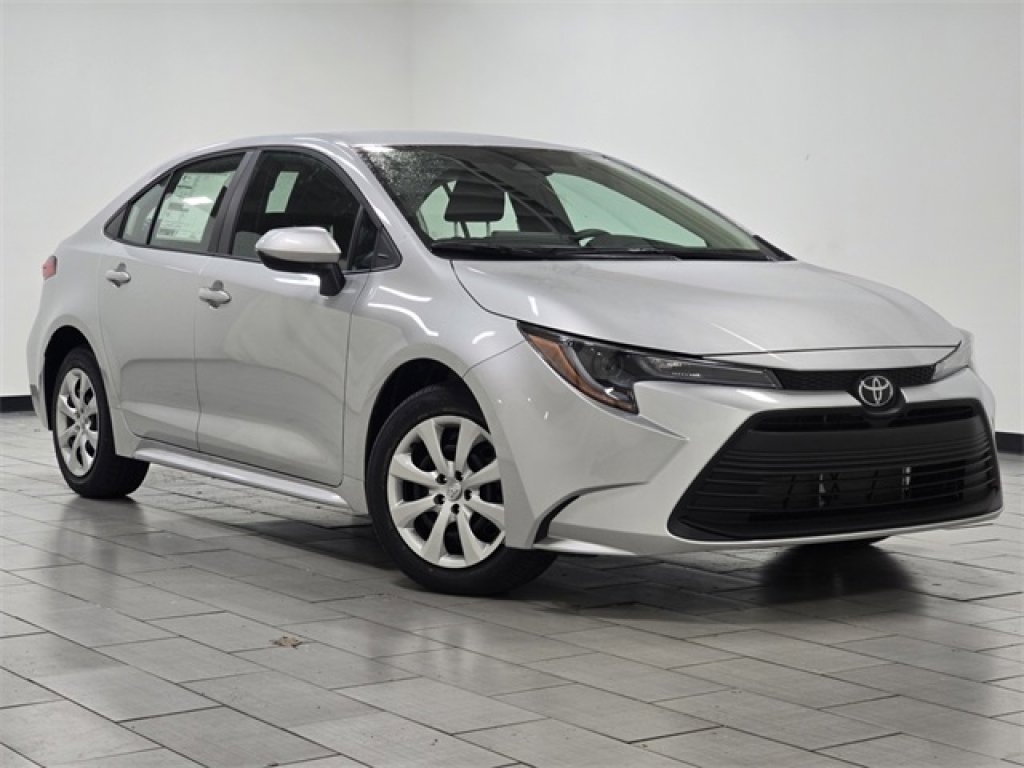 New 2026 Toyota Corolla LE image 2