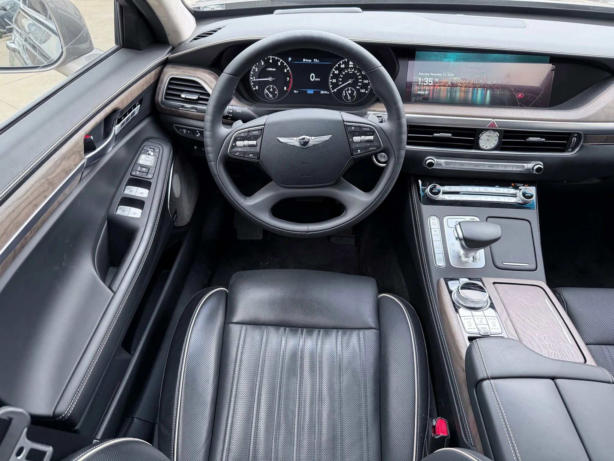 Used 2021 Genesis G90 5.0 Ultimate image 15