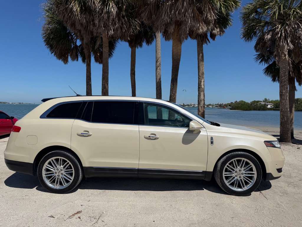 Used 2018 Lincoln MKT AWD w/ Technology Package image 7