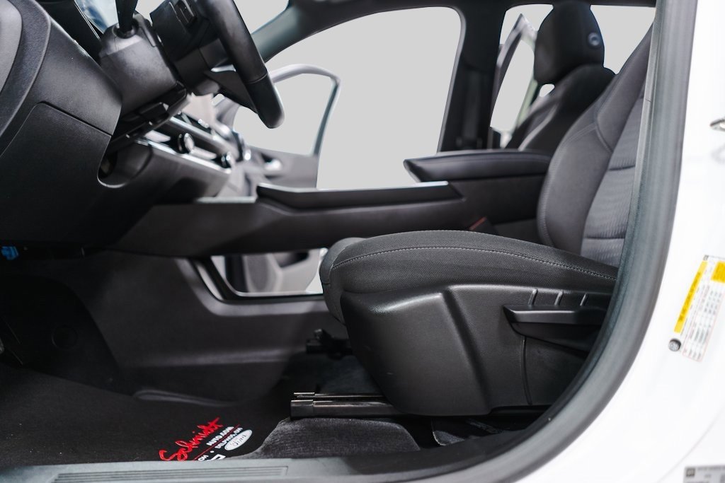 Used 2025 Chevrolet Equinox LT image 26