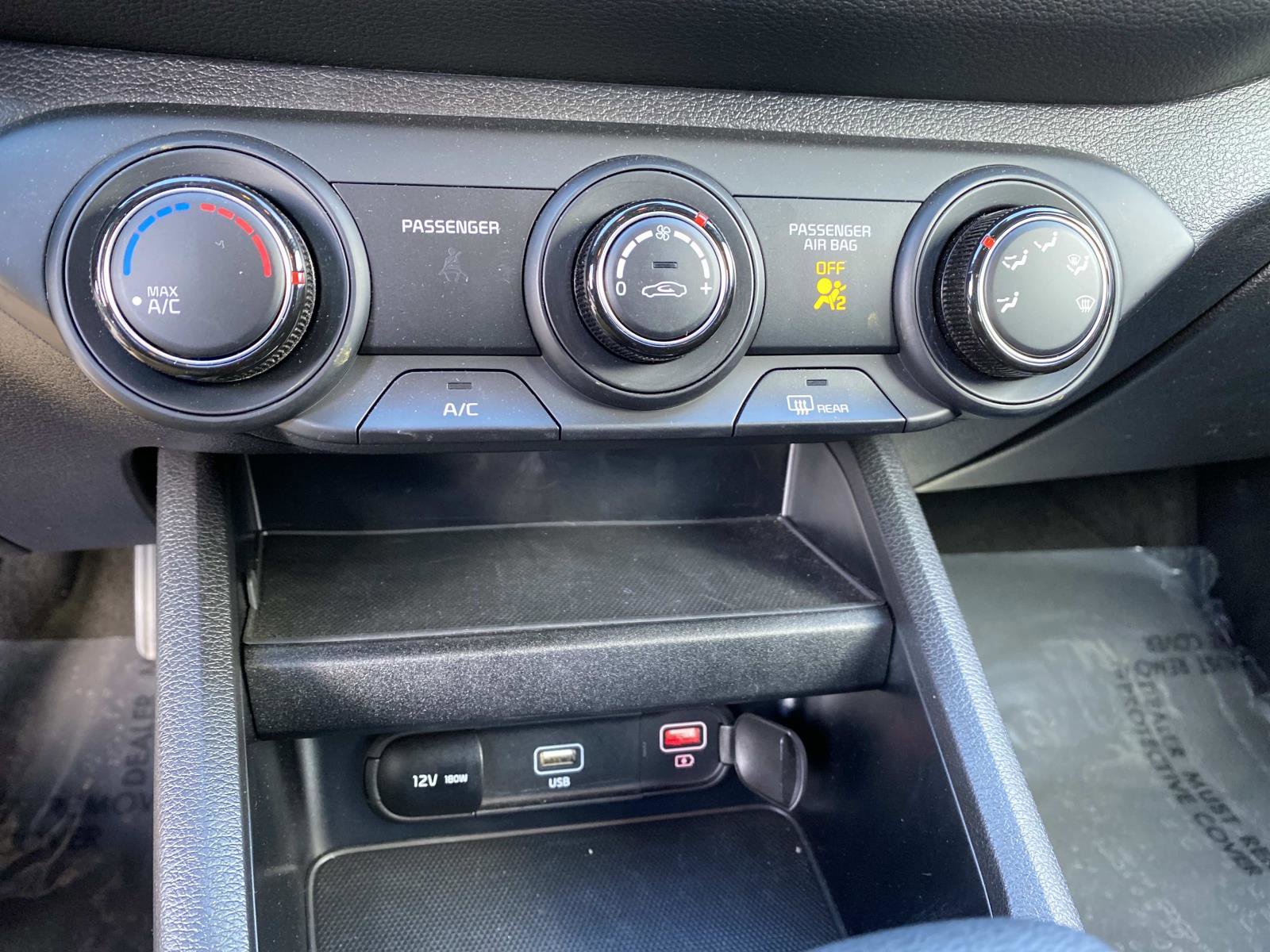 Used 2024 Kia Forte LXS w/ LXS Technology Package FWD image 11