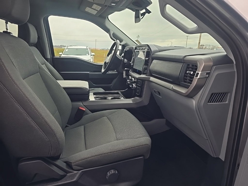 Used 2024 Ford F150 XLT w/ Mobile Office Package image 25