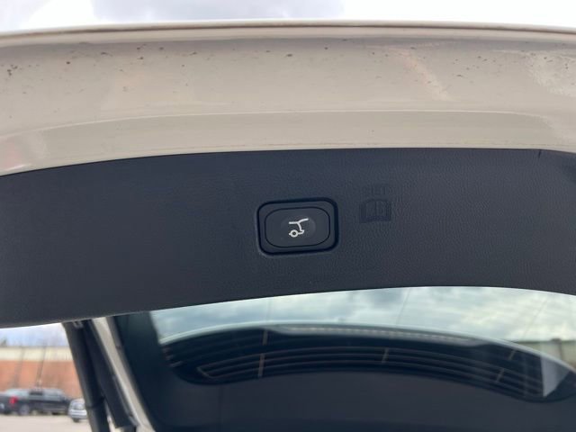 Used 2023 Ford Edge SEL w/ Convenience Package image 16