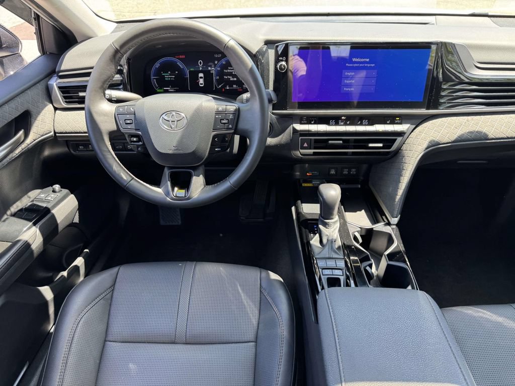 Used 2025 Toyota Camry XLE FWD image 12