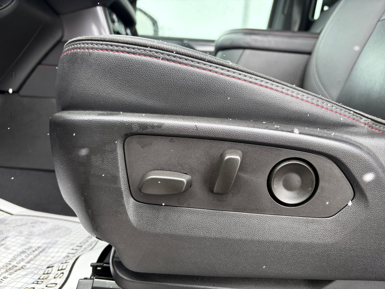 Used 2023 Chevrolet Suburban RST AWD/4WD image 21
