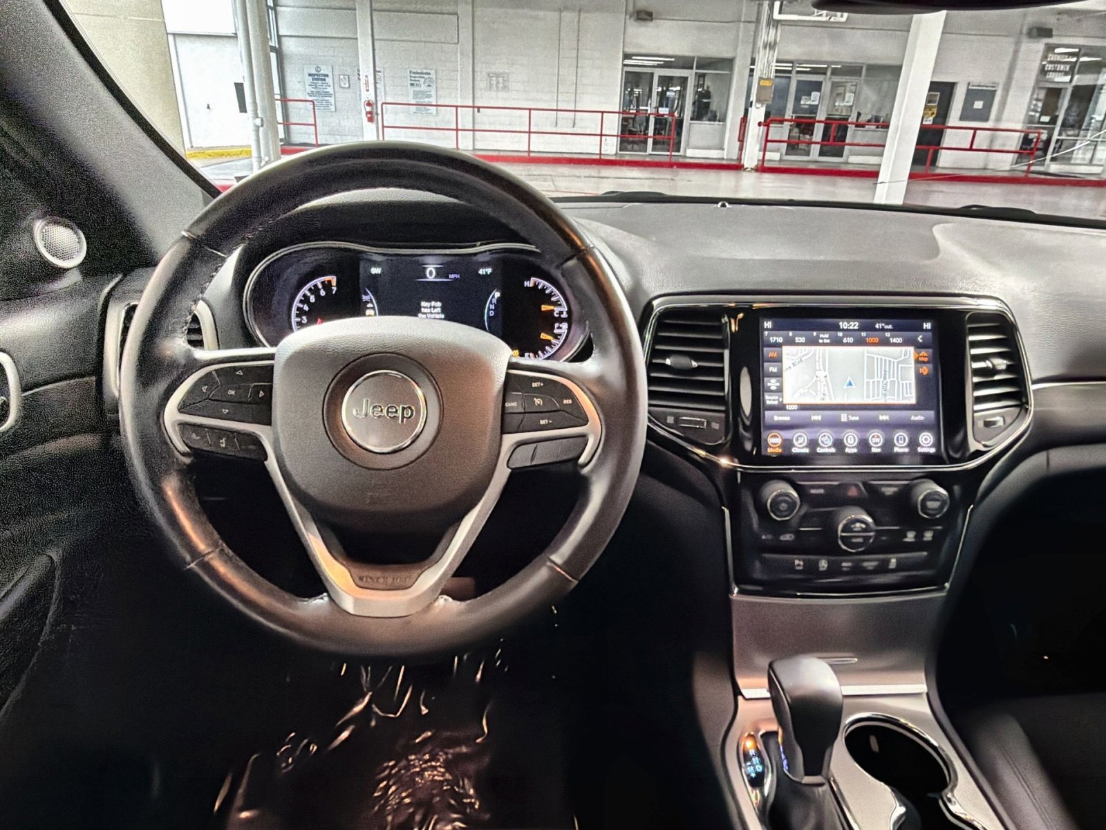 Used 2022 Jeep Grand Cherokee Laredo X image 16