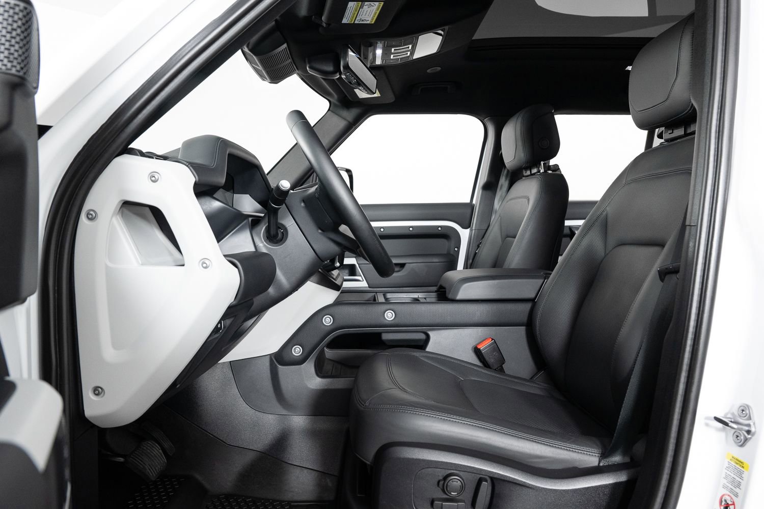 Used 2024 Land Rover Defender 110 SE image 13