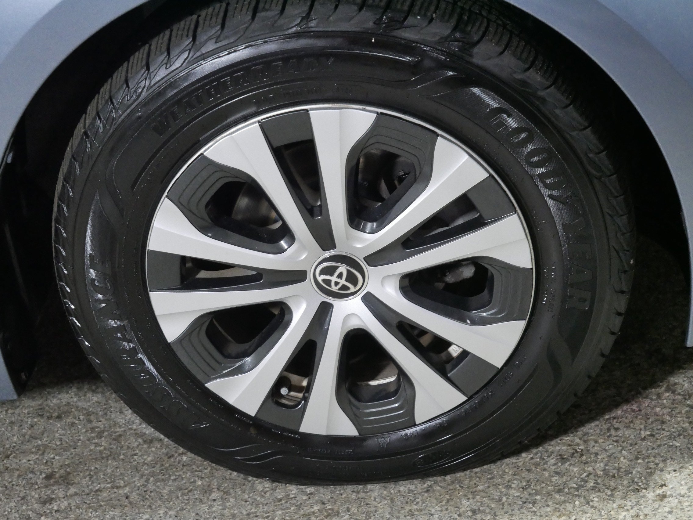 Used 2021 Toyota Corolla LE FWD image 15