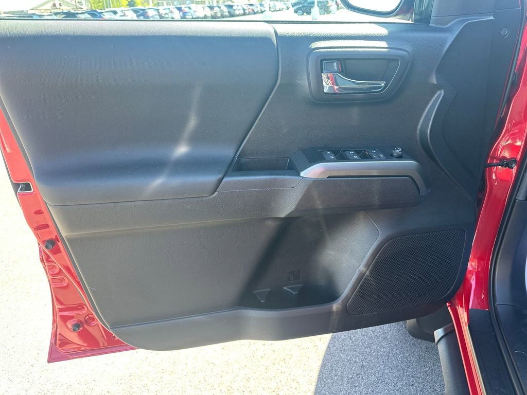 Used 2023 Toyota Tacoma TRD Off-Road image 14